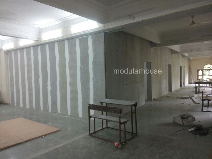 Solid-Wall-Partition