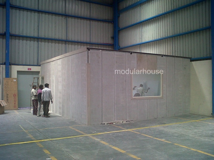 Solid-Wall-Partition